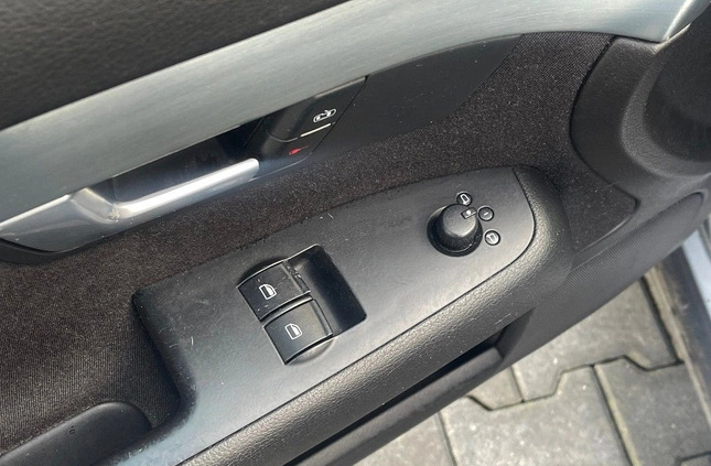 Audi A4 cena 12997 przebieg: 213000, rok produkcji 2004 z Radzymin małe 254